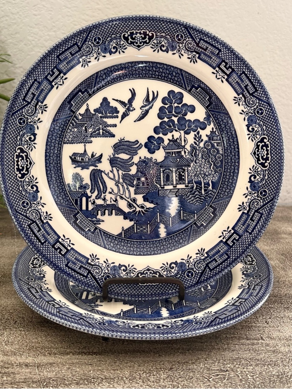 Blue Willow Set of 2 Dinner Plates 10 1/4" Churchill Made England Dinner Plates